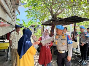Baksos Kabid Propam Polda Kaltara di Pulau Sebatik Nunukan