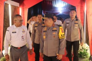 Kapolda Kaltara Pimpin Pengamanan Kegiatan Pengundian dan Penetapan Nomor Urut Pasangan Calon Gubernur dan Wakil Gubernur Kaltara