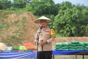 Kegiatan Penyaluran Bantuan Bibit dan Peralatan Pertanian kepada kelompok Tani/Masyarakat Kab. Tana Tidung guna mendukung Program Ketahanan Pangan