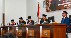 Pimpinan Depenitif DPRD Kaltara di Lantik