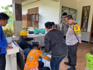 Kapolda Kaltara Berikan Bantuan Pemasangan Lampu Penerangan Jalan untuk Panti Asuhan dan SLB “Karya Murni