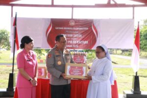 Kapolda Kaltara Serahkan Bantuan Sosial dalam Rangka HUT ke-7 Polda Kaltara Tahun 2025