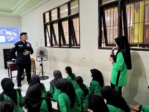 Kegiatan Sosialisasi Kehumasan Tentang Penggunaan Media Sosial Di Kalangan Pelajar SMP