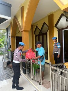 Berbagi Berkah Bidpropam Polda Kaltara di Masjid Al-Muhajirin