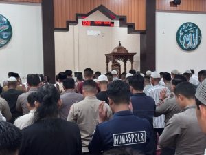 Personel Polda Kaltara Gelar Sholat Ghoib