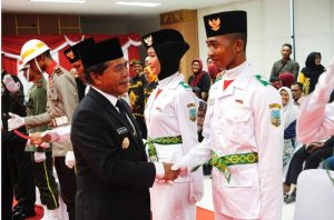 Gubernur Kukuhkan 38 Petugas Paskibraka Provinsi Kaltara 2025