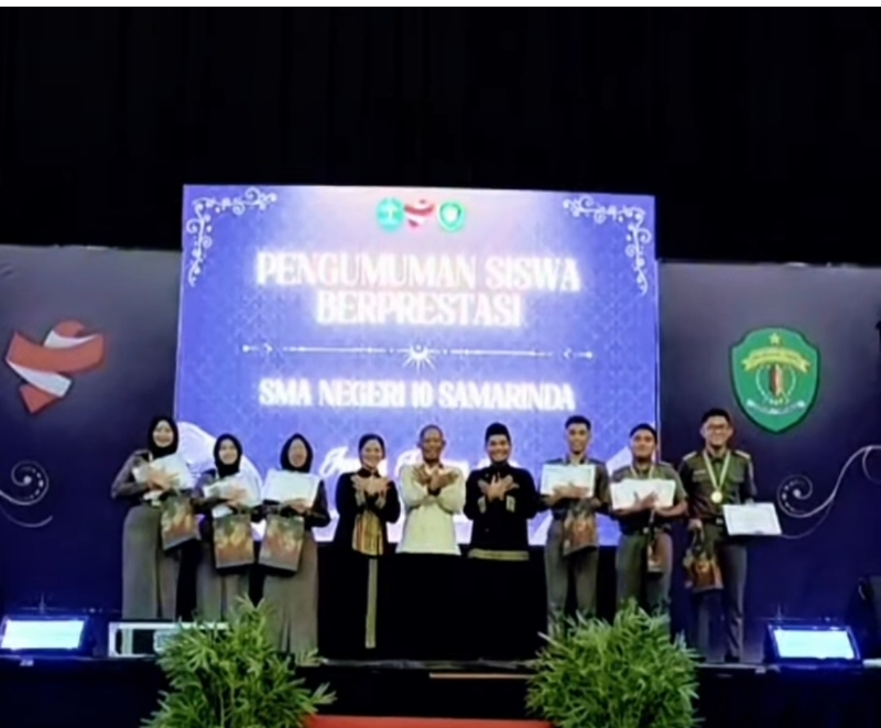 Bupati Bulungan Hadiri Wisuda Putera kedua nya di SMAN 10 Samarinda