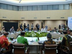 Bupati Wempi Hadiri RUPS Bank Kaltimtara