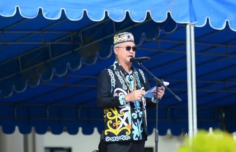Hardiknas, Bupati Wempi Tegaskan Pendidikan Harus Berkualitas